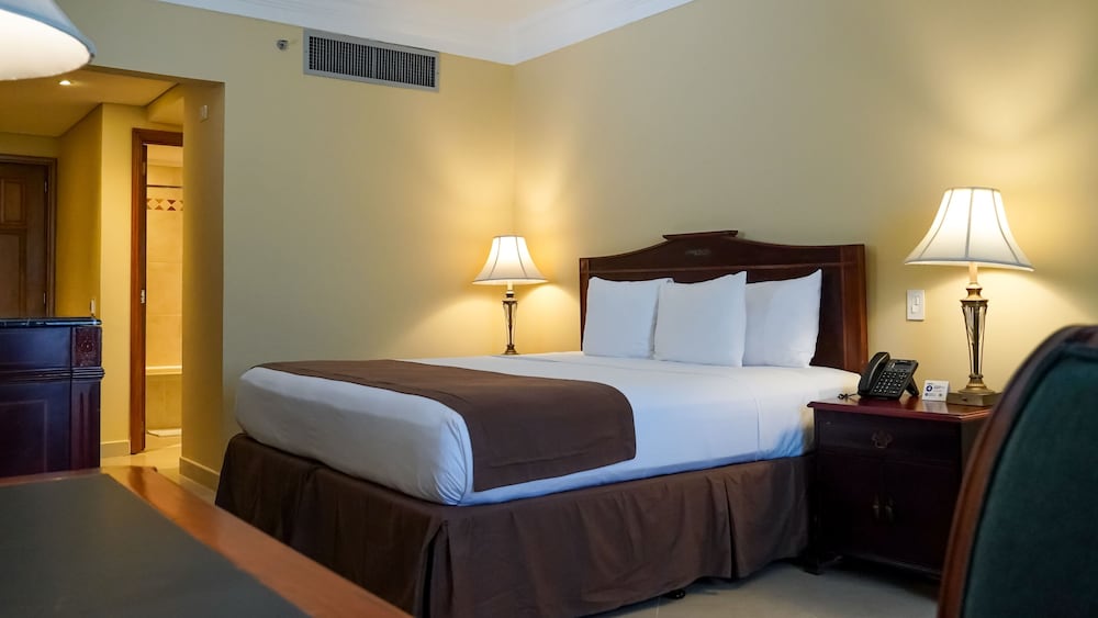 Superior Room, 1 King Bed - Photo 1