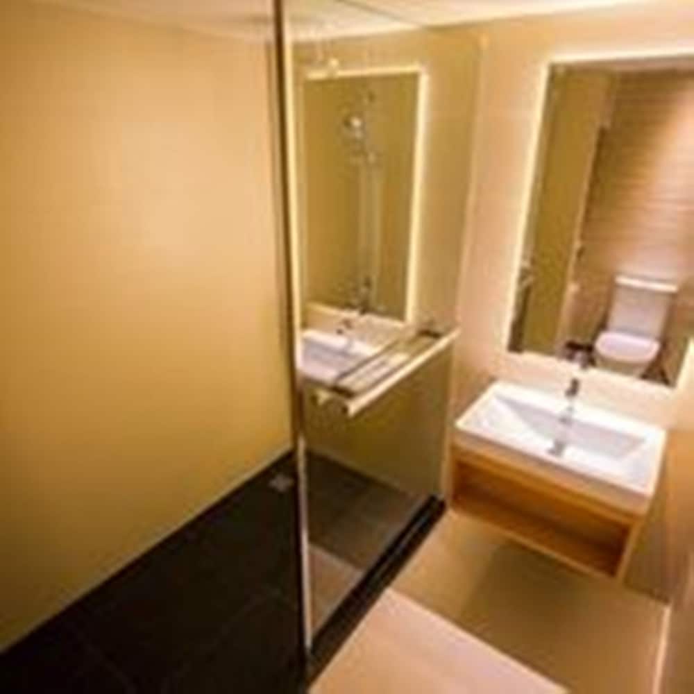 Deluxe Twin Room photo 3