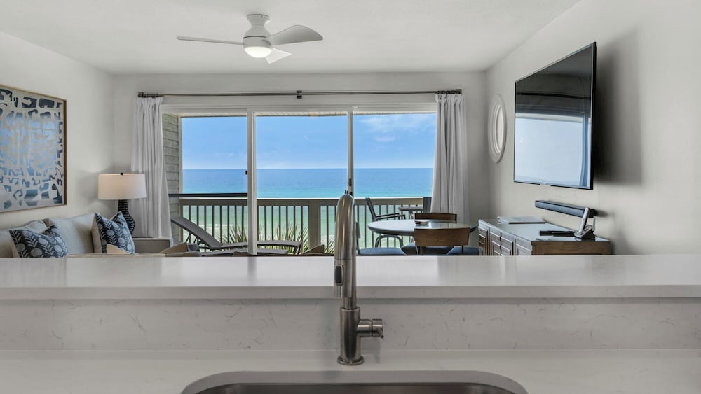 Condo, Multiple Beds, Balcony, Ocean View (Mistral 12) photo 2