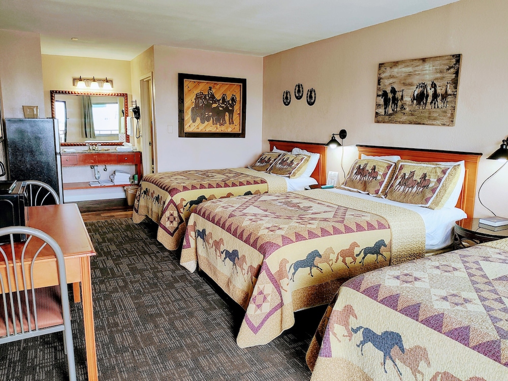Premium Triple Room, Multiple Beds photo 3