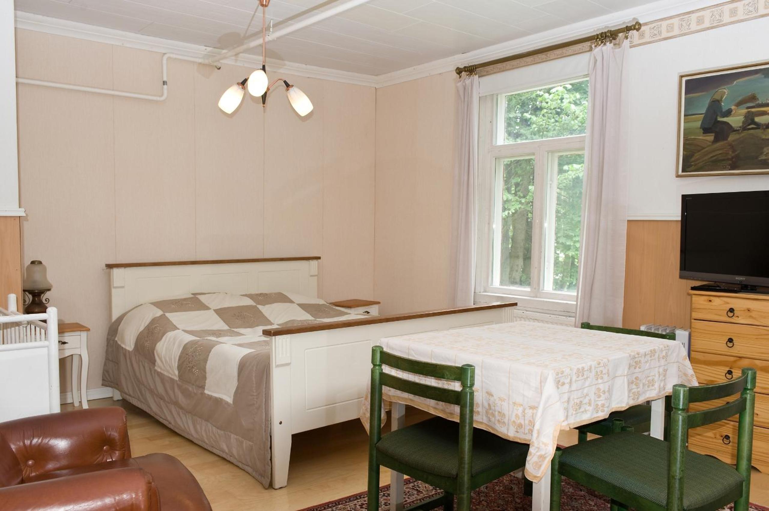 Quadruple Room with Shared Bathroom photo 1