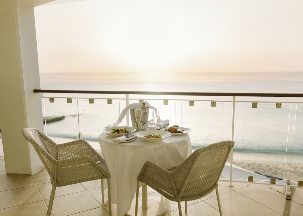 Signature Twin Room, 1 Twin Bed, Oceanfront - Photo 4