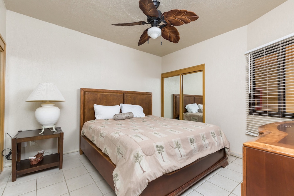 Condo, 1 King Bed with Sofa bed, Patio, Ocean View (105)