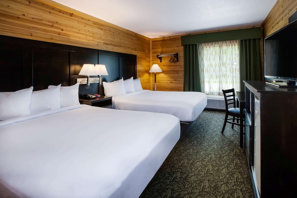Room, 2 Queen Beds, Non Smoking - Photo 1
