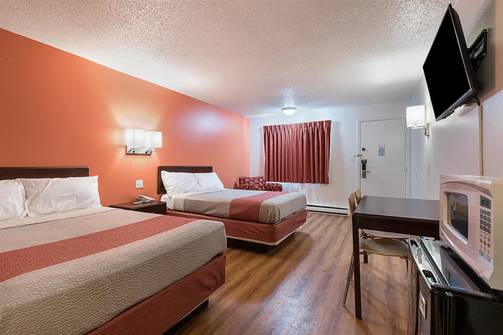 Standard Room, 2 Double Beds, Non Smoking - Photo 2