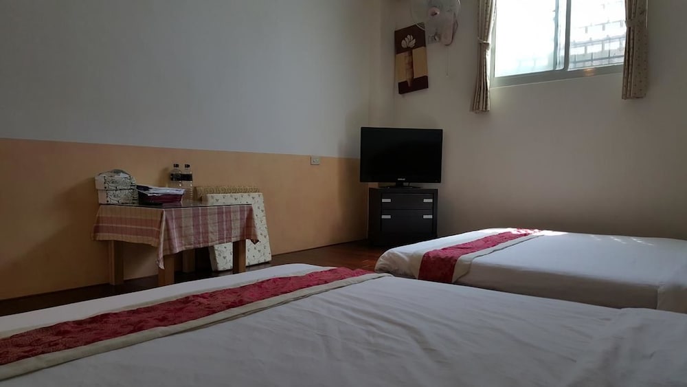 Traditional Quadruple Room photo 3