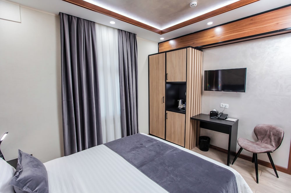 Standard Double Room - Photo 2