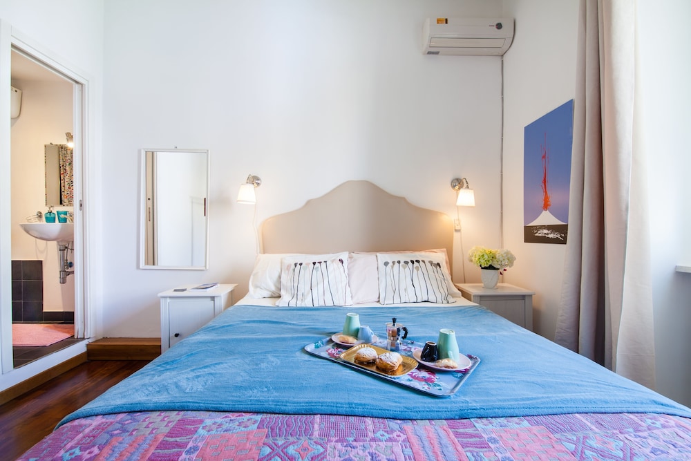 Deluxe Double or Twin Room, Private Bathroom