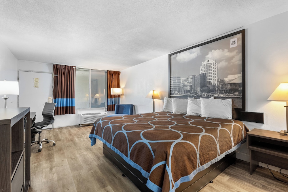 Standard Room, King Bed, Pool Side photo 2