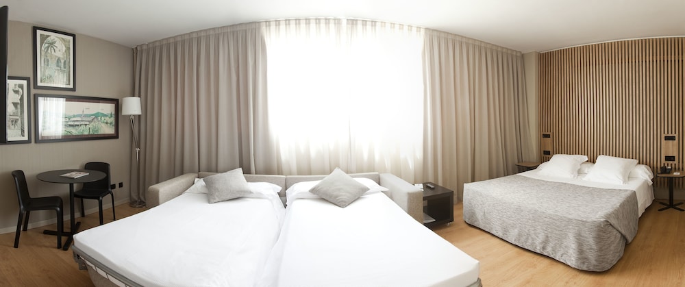 Quadruple Room, Kitchenette photo 2