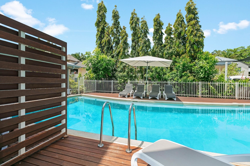 Spa Swim Out Room - Photo 5