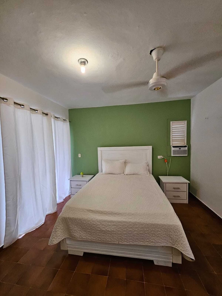 Comfort Room, Pool View photo 1