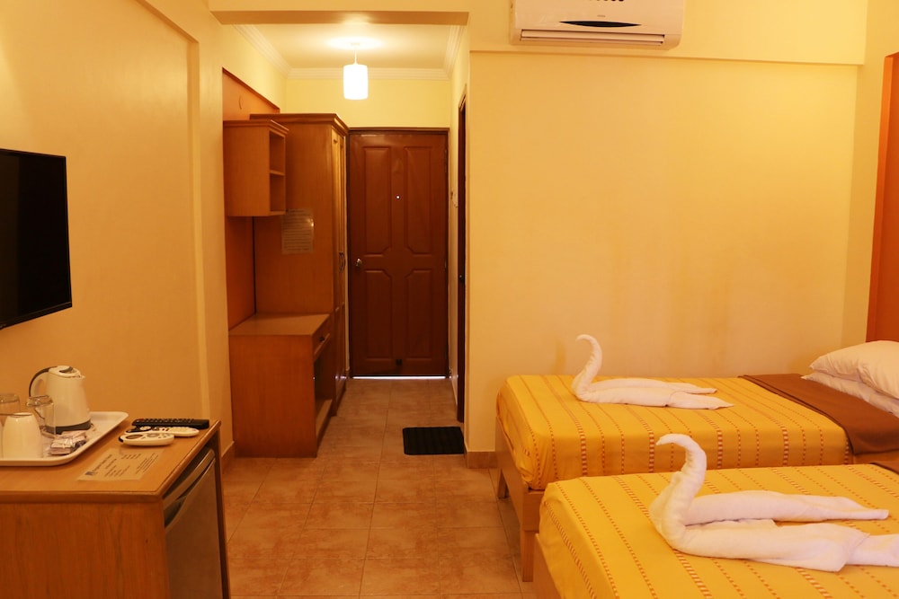Deluxe Twin Room, 2 Twin Beds, Non Smoking, Pool View photo 3