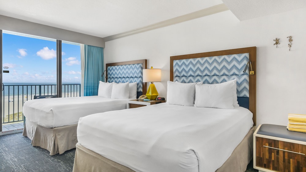Studio, 2 Queen Beds, Kitchenette, Beach View (Gulf Front) - Photo 9