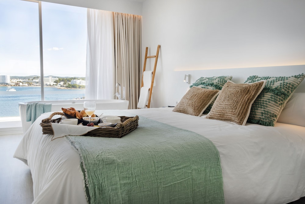 Suite, Balcony, Sea View photo 2
