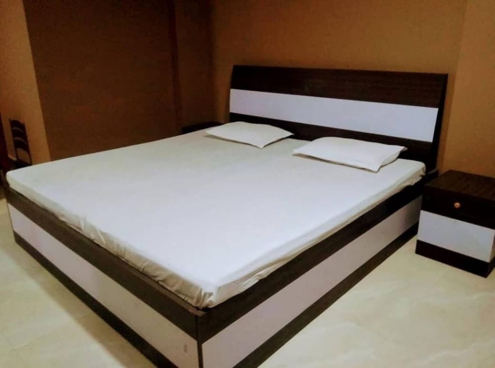 Classic Double Room, City View photo 1