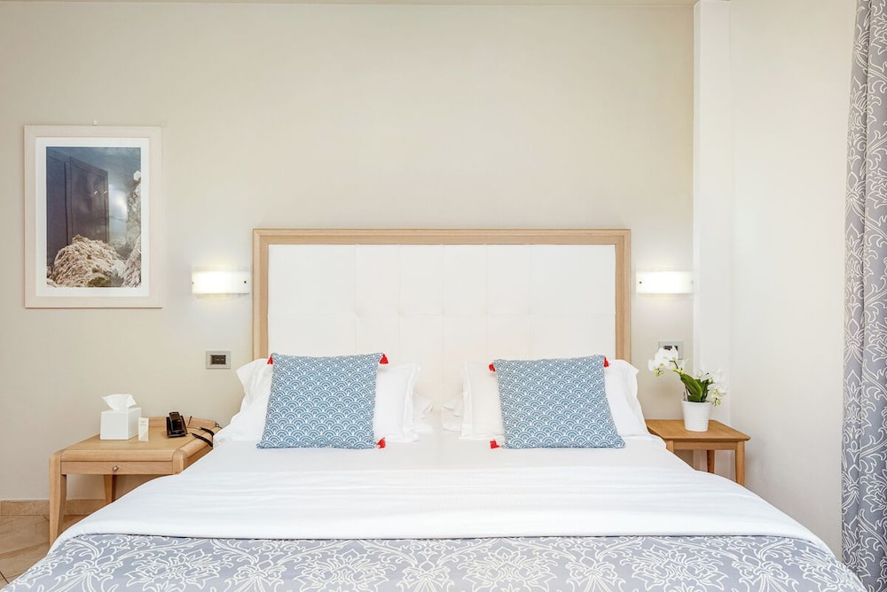 Double Room - Photo 2