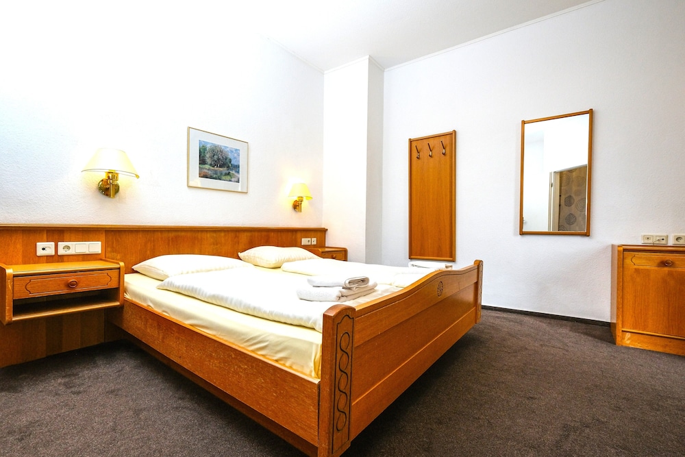 Standard Double Room - Photo 2