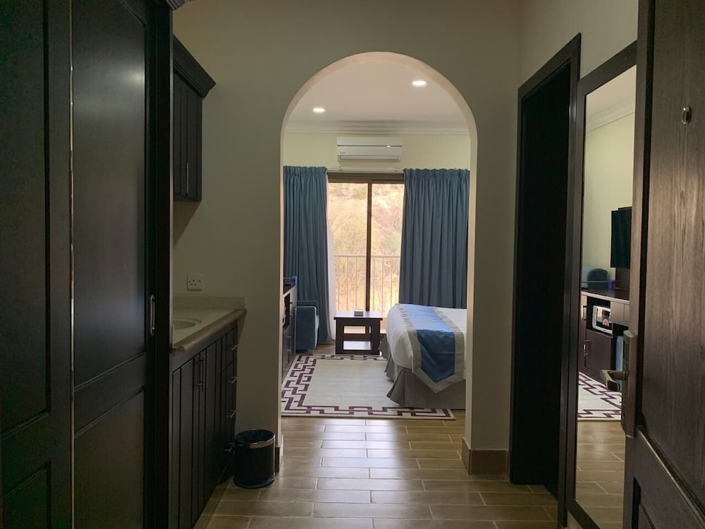 Room, 1 Bedroom photo 3