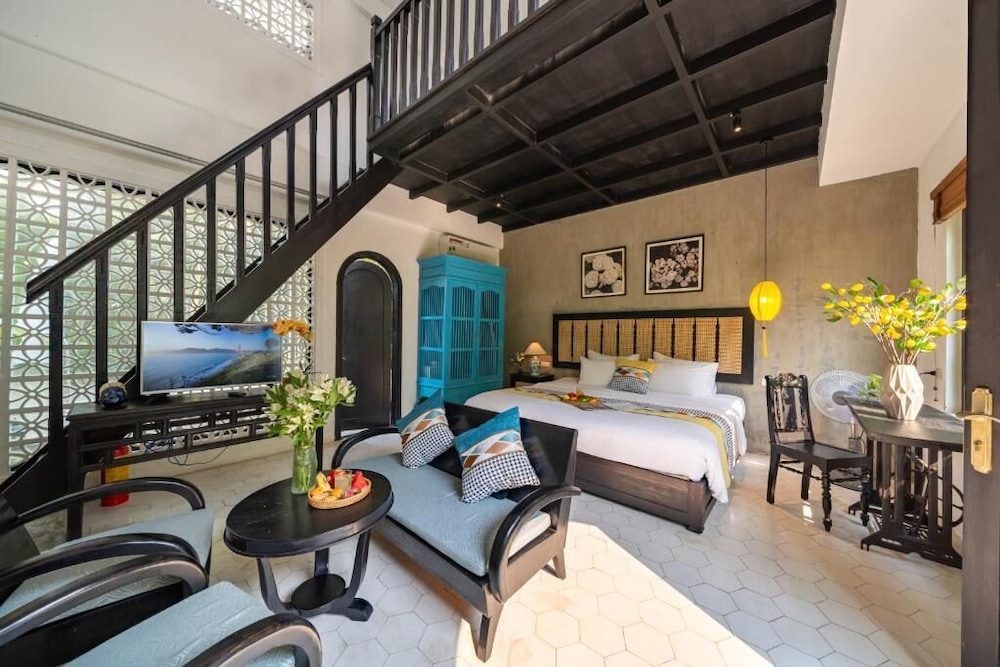 Family Duplex, Garden View