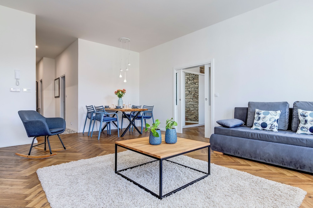 Family Apartment photo 1