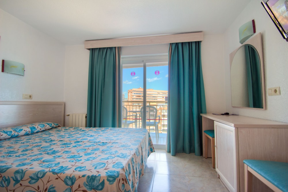 Family Room, Terrace, City View (2 Adults + 1 Child) photo 2