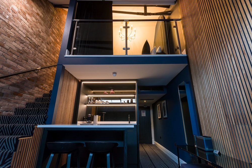 Deluxe Penthouse photo 1
