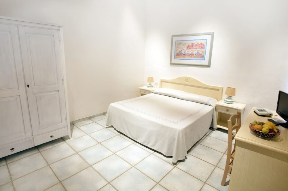 Basic Quadruple Room photo 1