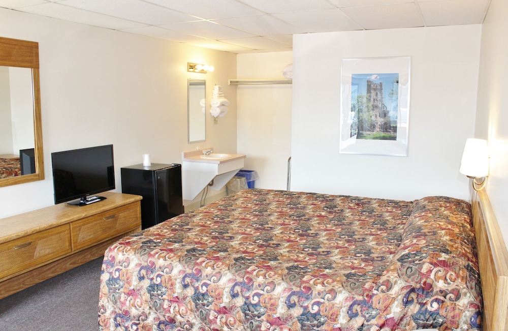 Standard Room, 1 King Bed photo 1