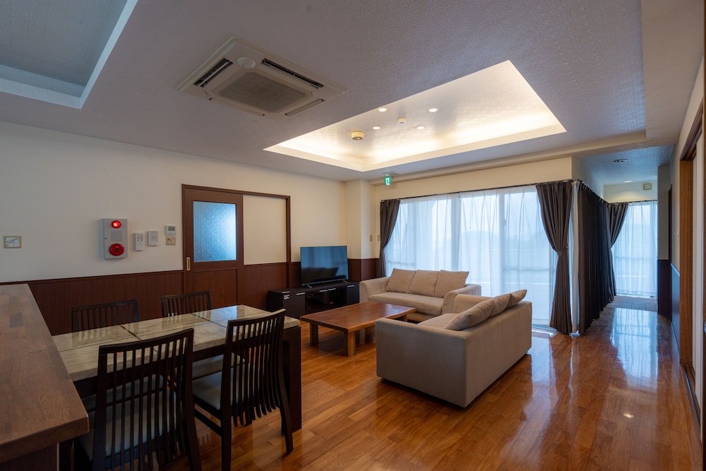 Villa photo 3