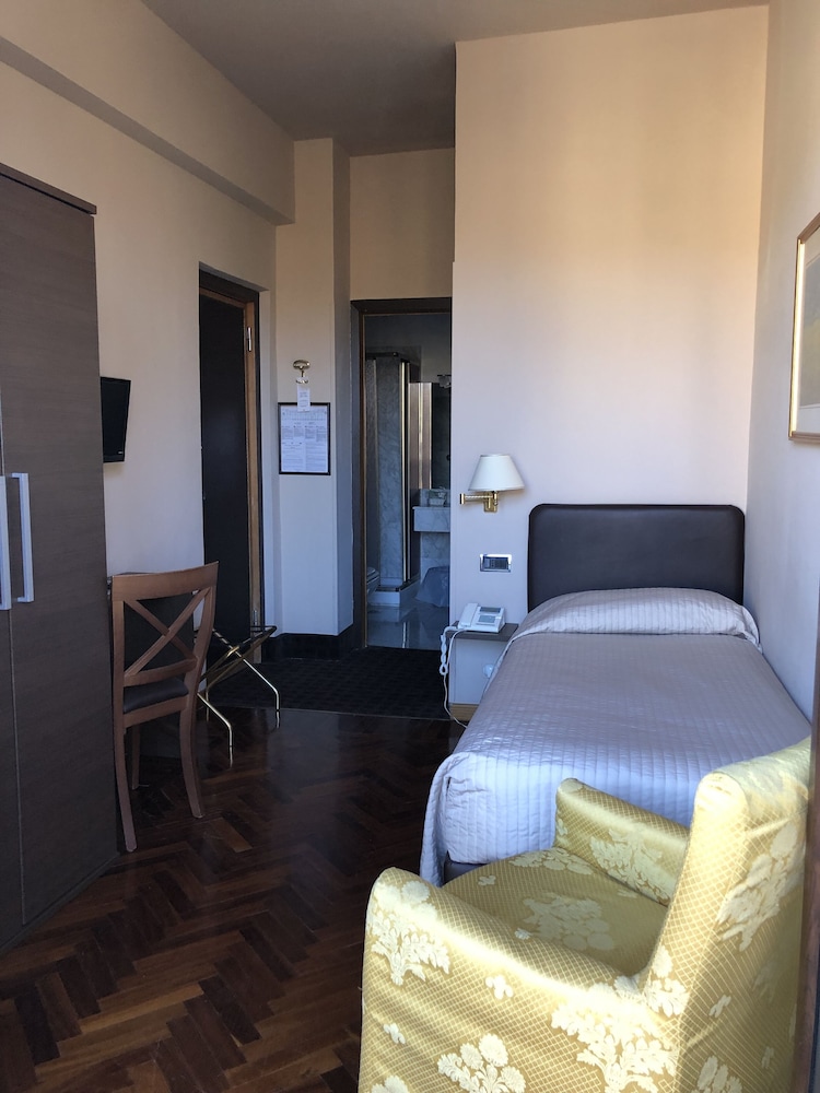Standard Single Room, 1 Twin Bed, Ensuite, Garden View (Senza accesso Spa) photo 1