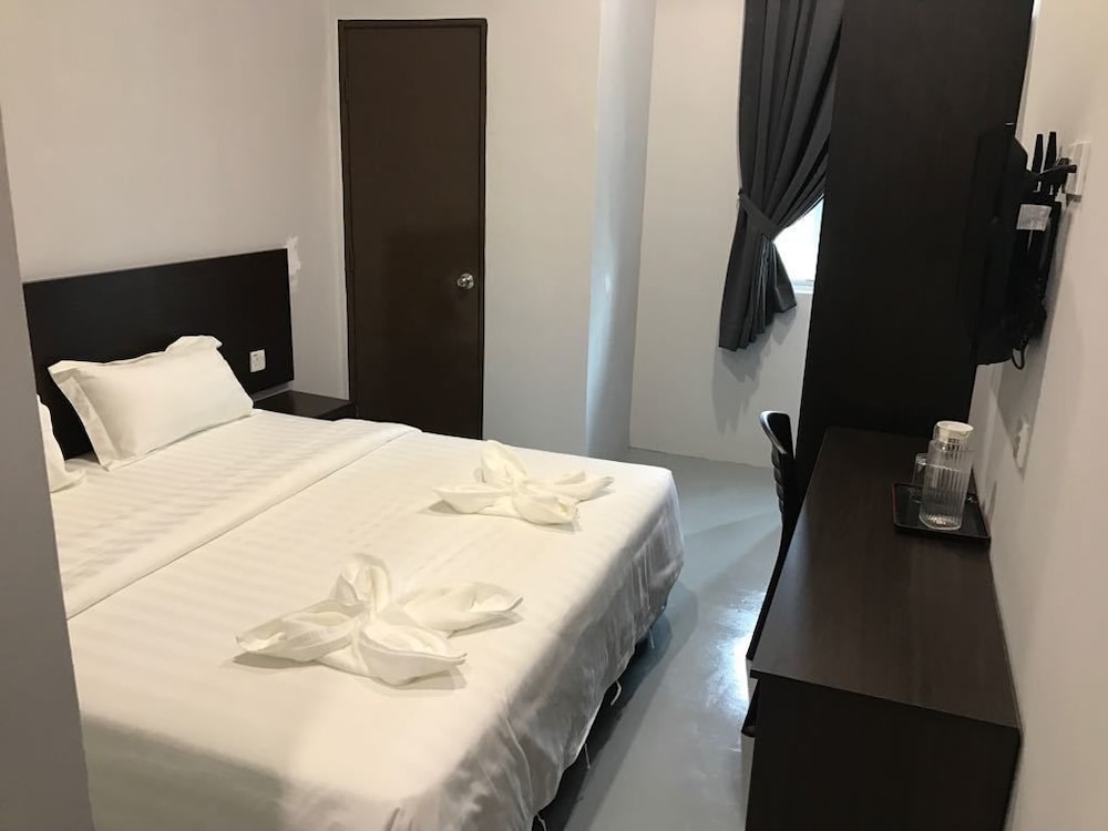Economy Double Room, 1 Queen Bed