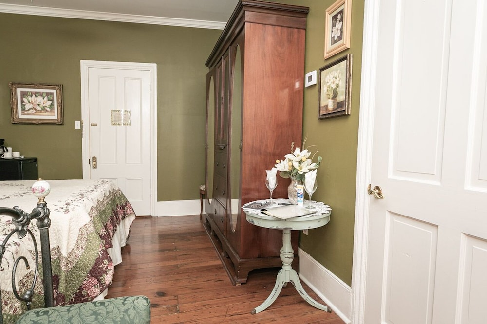 Magnolia Suite photo 3