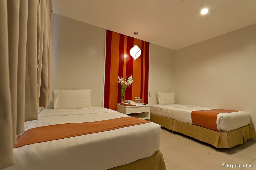 Standard Room, 2 Double Beds (Red Room) - Photo 7