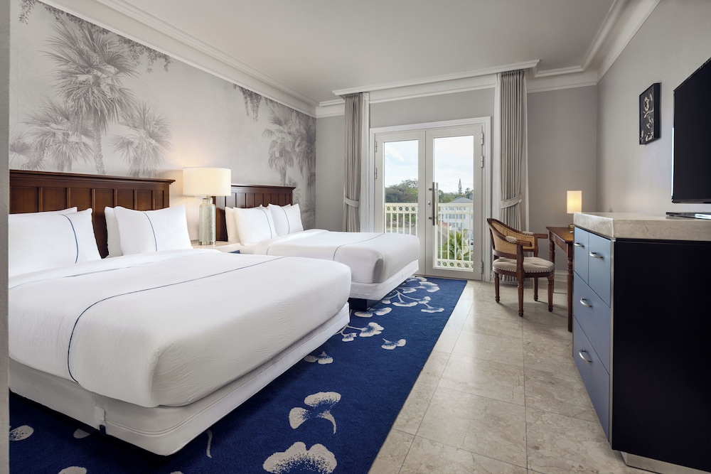 Room, 2 Double Beds, City View