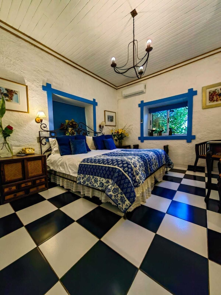 Standard Double or Twin Room, 1 King Bed photo 3