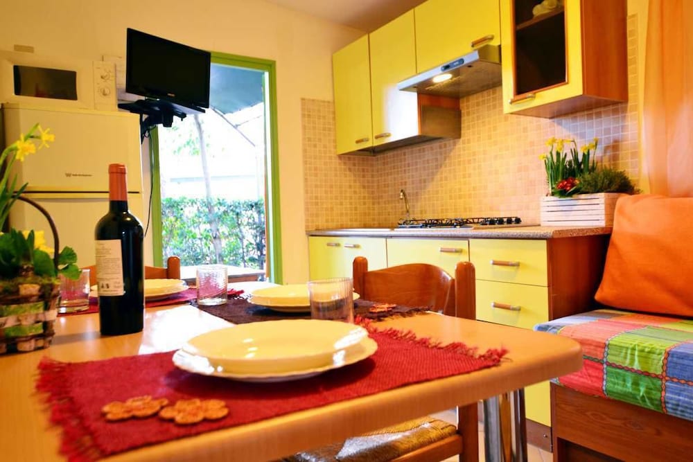 Basic Bungalow, 2 Bedrooms