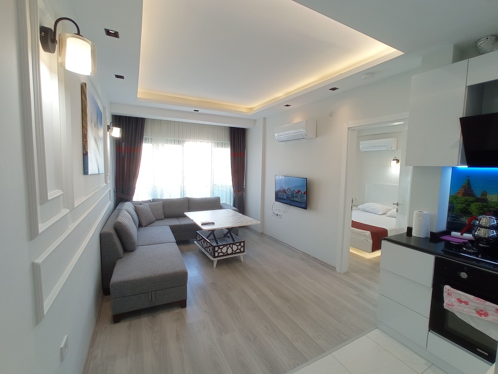 Deluxe Apartment