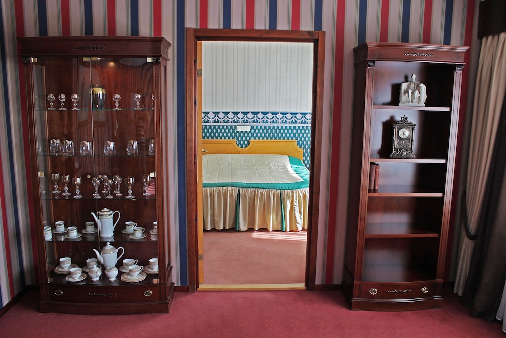 Executive Suite photo 2