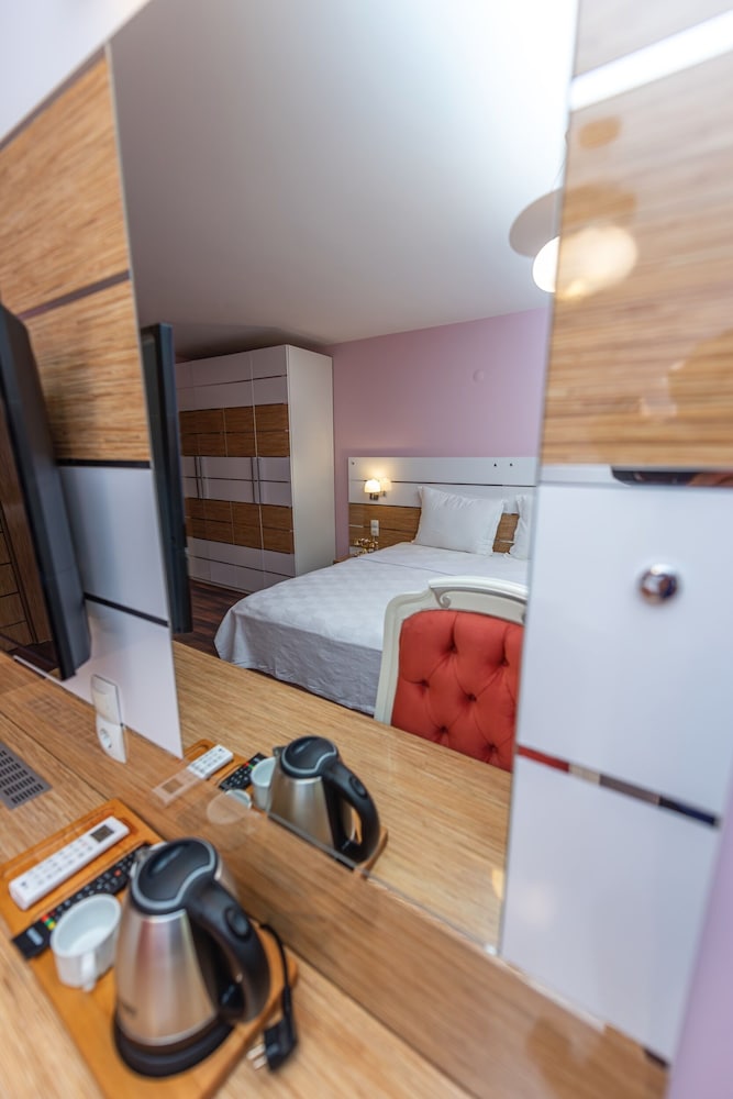 Quadruple Room - Photo 4