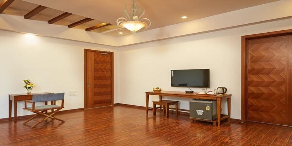 Standard Twin Room - Photo 4