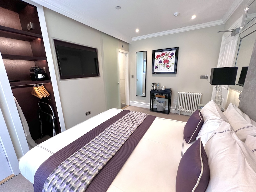 Classic Double Room, Ensuite photo 2
