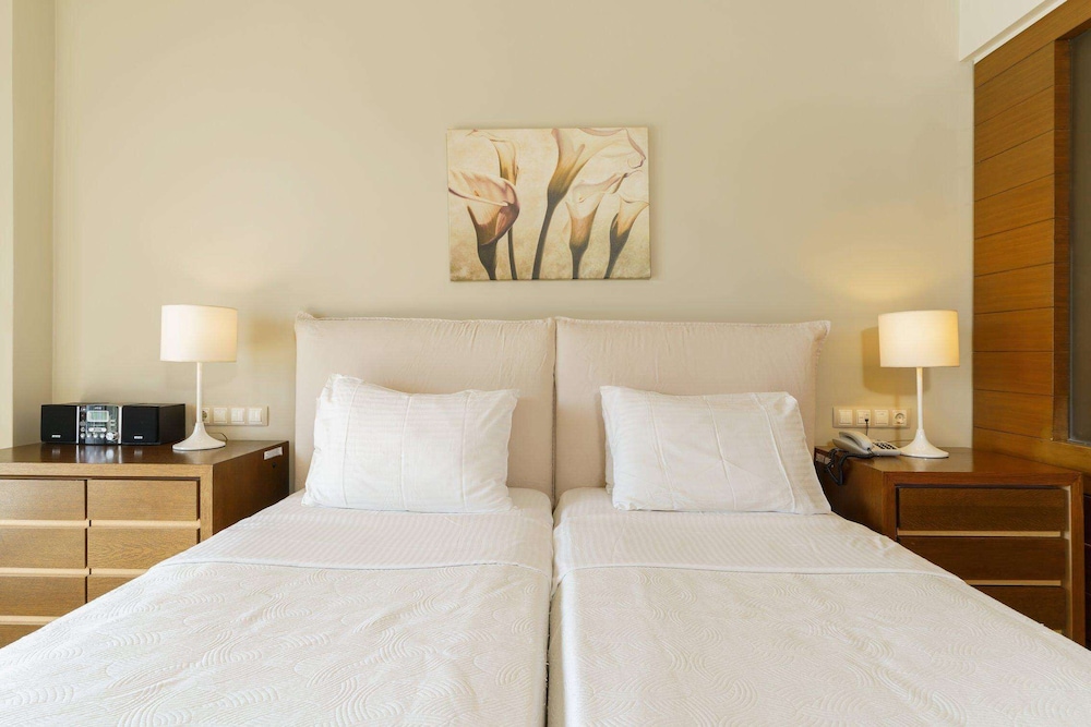 Double Room with Side Sea View photo 3