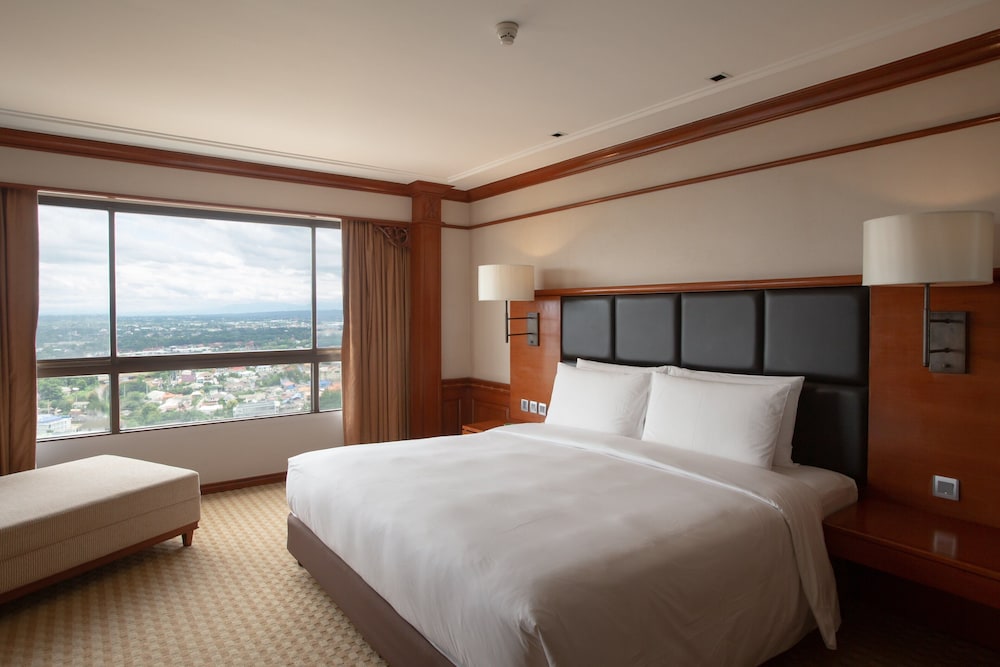 Executive Suite, River View - Photo 1