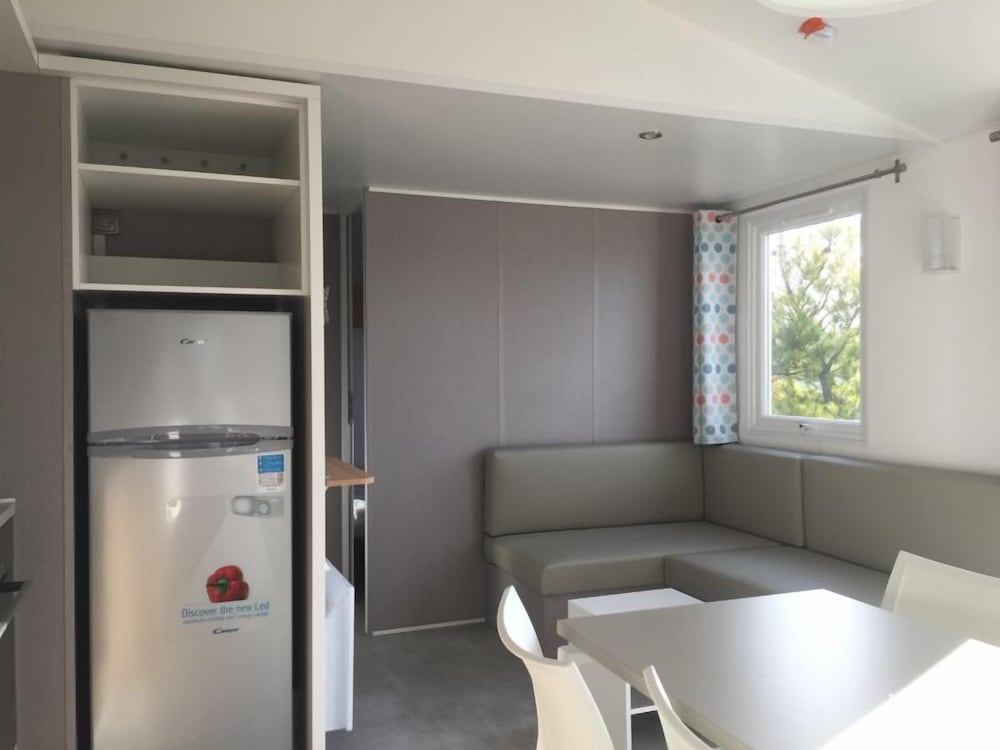 Mobile Home, 3 Bedrooms, Non Smoking photo 2
