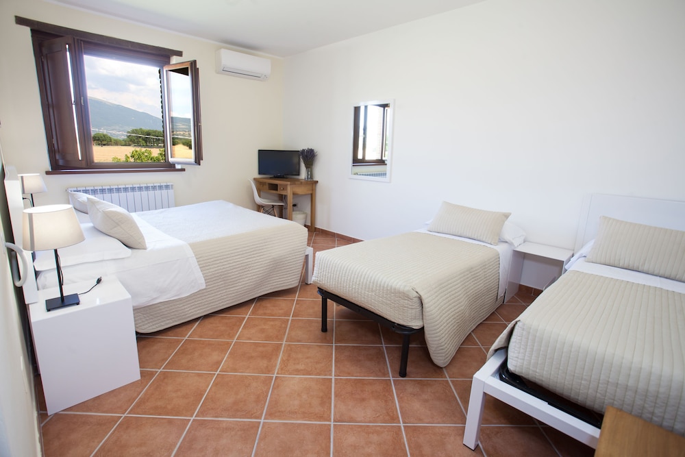 Superior Quadruple Room photo 1