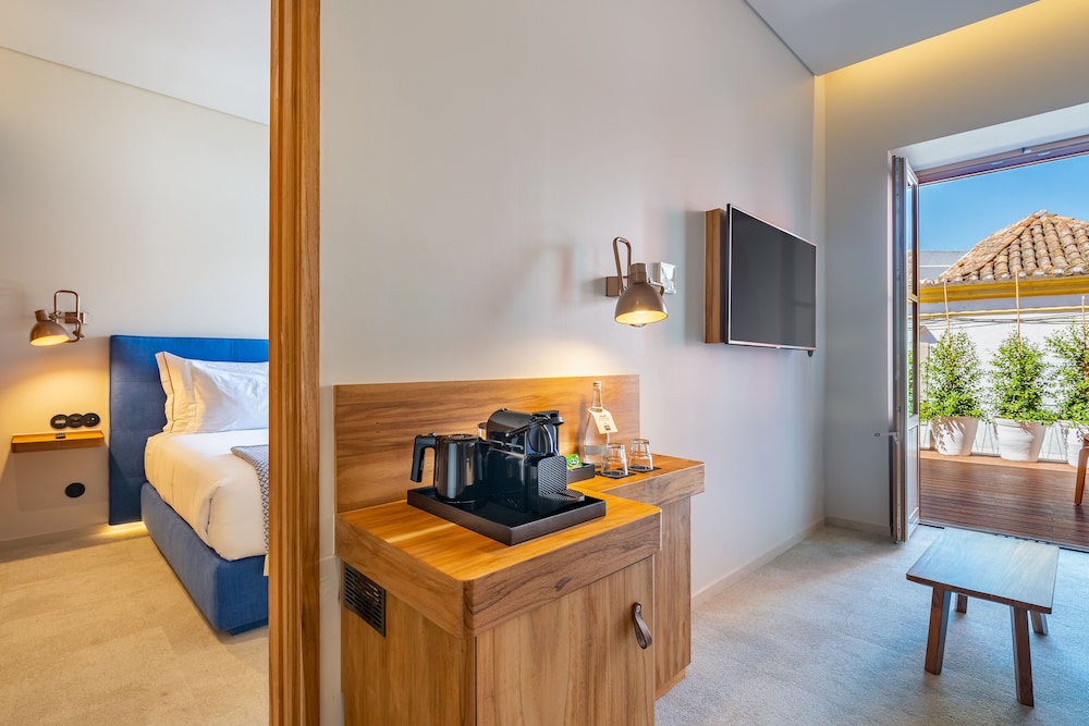 Superior Suite, Jetted Tub