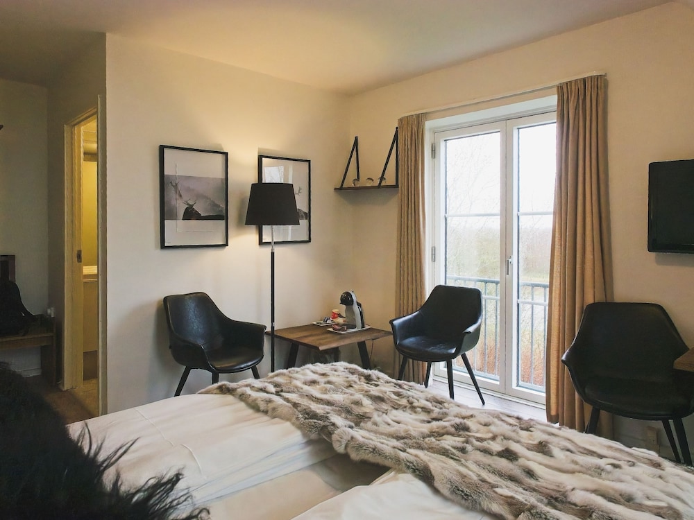 Superior Room - Photo 21
