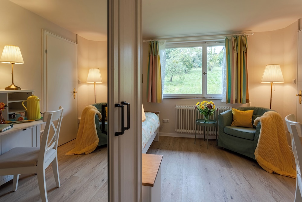 Standard Single Room, Hill View
