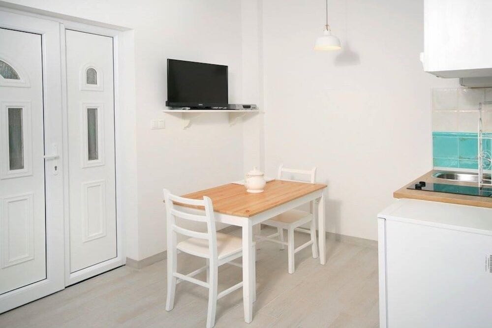 Romantic Studio Suite, Courtyard View photo 3